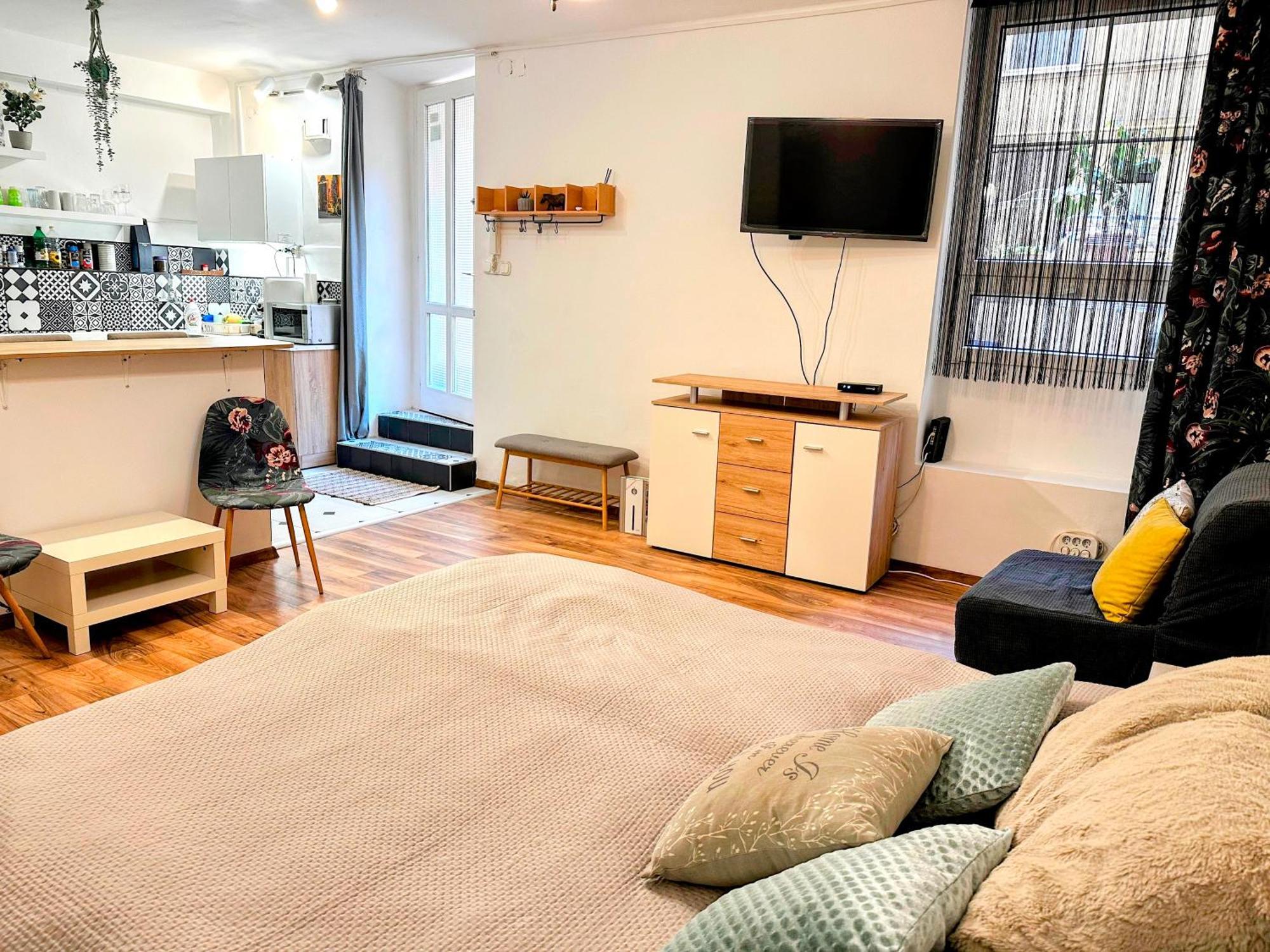 Dob71-cozy Flat In The Center Of Budapest- Recently Renovated Apartment *